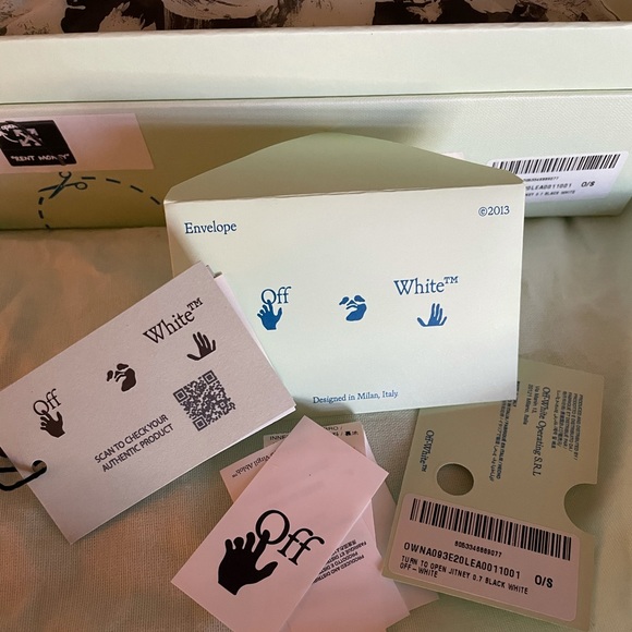 Jitney 0.7 Rent Money Leather Crossbody Bag - Picture 10 of 13